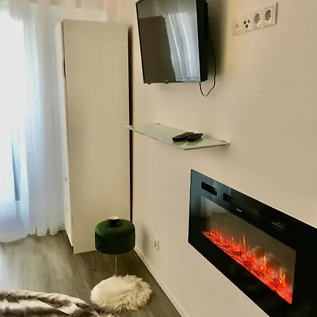 Schoenwaldsrotkaeppchen Mit Pool, Sauna, Elektrokamin *